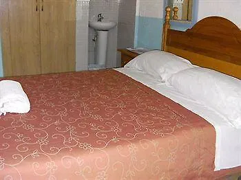 Pension Dona Lola بيت ضيافة 2*
