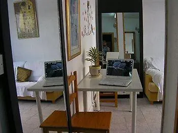 Pension Dona Lola 2* 토레몰리노스